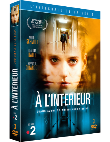A l'intérieur